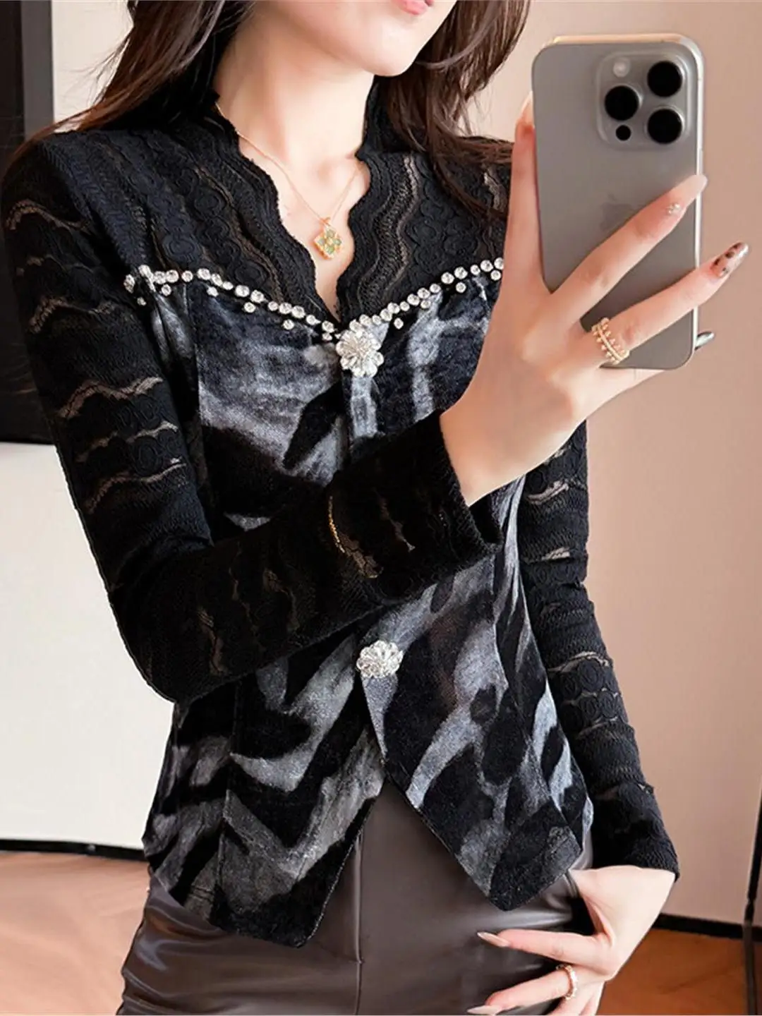 

Lace Splice Long Sve V-Ne Women's Base irt Autumn Winter Slimming T-irt Ele Open Split Office Commute Sle