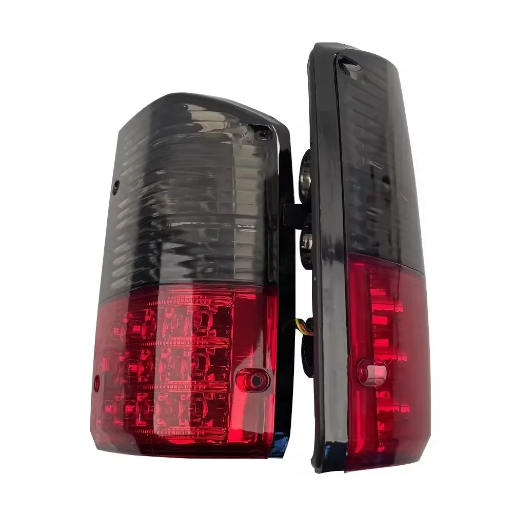 Car LED Tail Light Brake Lamp for Nissan Safari Patrol Y60 Modified Rear Lights 1987 to 1997 2Pcs Smoked Black Red