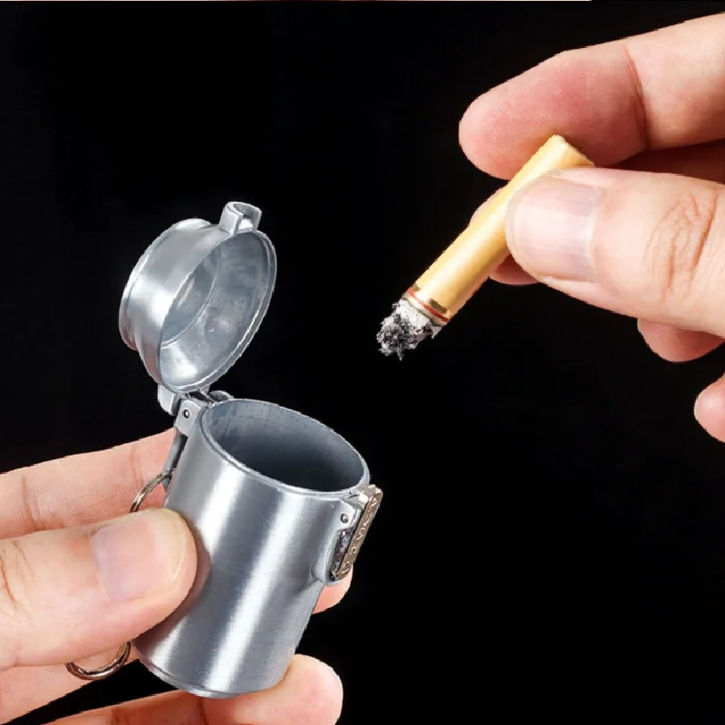 Mini Portable Ashtray Trashcan Keychain Outdoor Pocket Ashtray with Lid Metal Storage Box with Keychain Cigarette Accessories