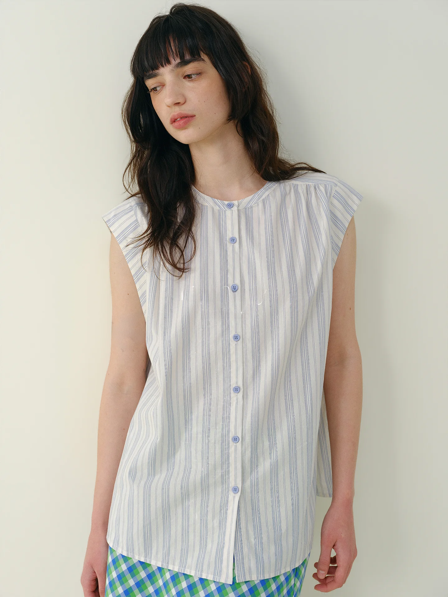 

Рубашка без рукавов в полоску с круглым вырезом Rina Berry, сине-белая, с вертикальными полосками, свободного кроя, универсальная, повседневная, для работы, женская, C...