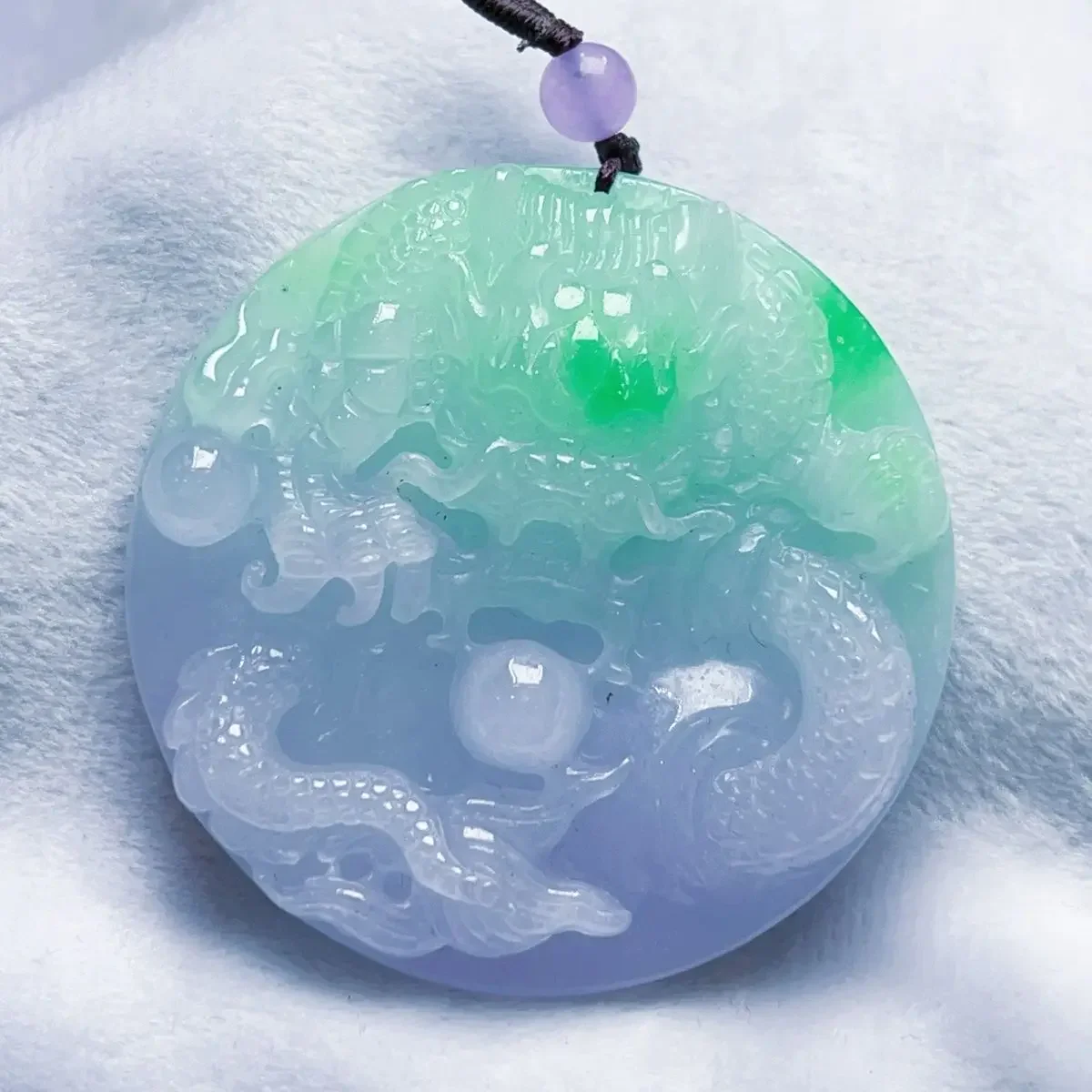 قلادة من اليشم ماركة ميانمار الجاديت الطبيعية النقية منحوتة يدويًا على شكل تنين مستبد