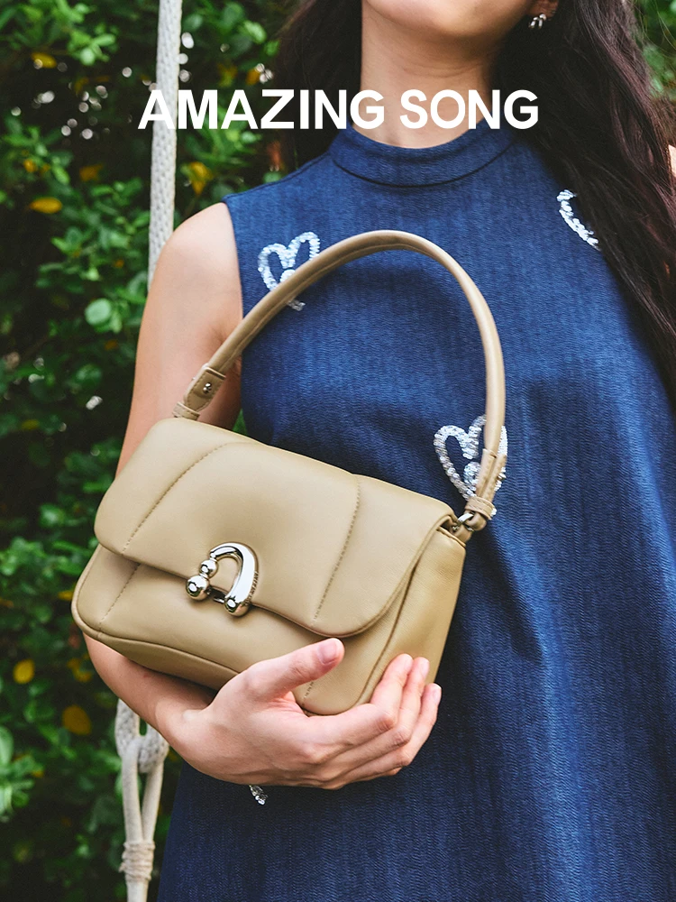 Amazing Song Alpha Bag Medium Shoulder Bag Sheep Leather