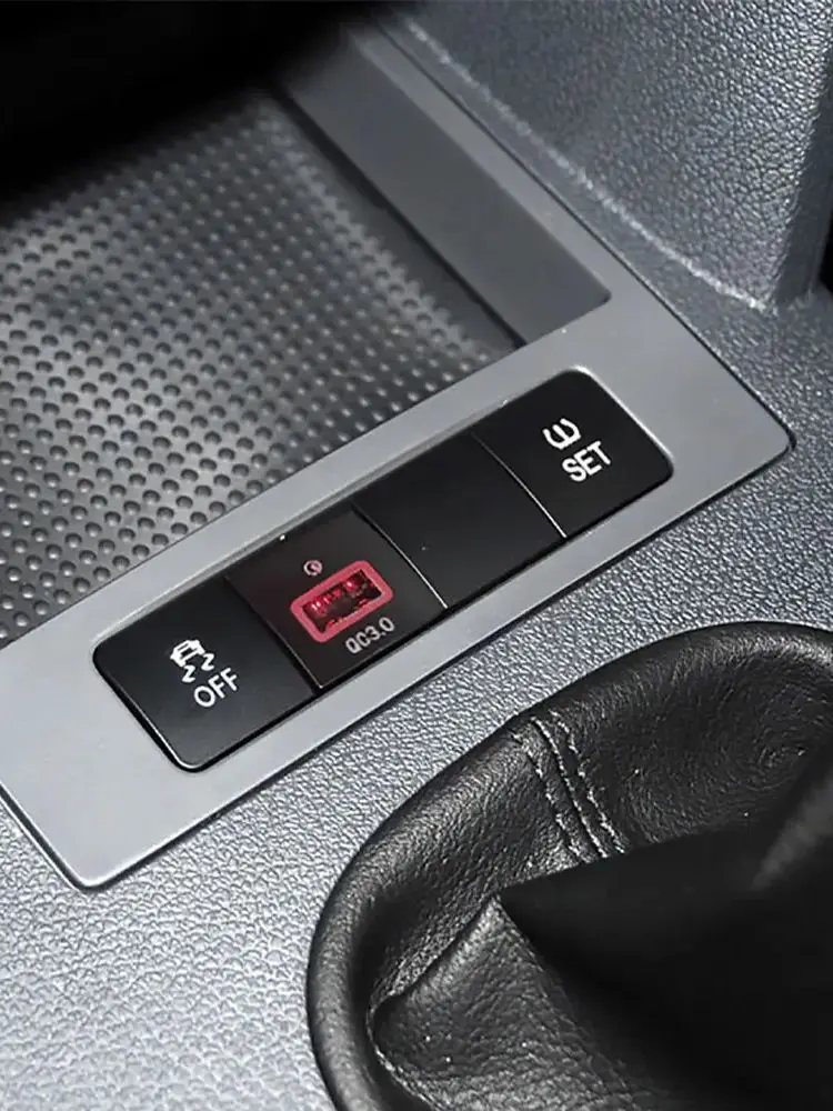 Für VW Golf 6 Jetta 5 MK5 Scirocco 06-12 QC3.0 Typ C PD USB Schnell-Autoladegerät Ersatzstecker 12V/24V – Detail 1