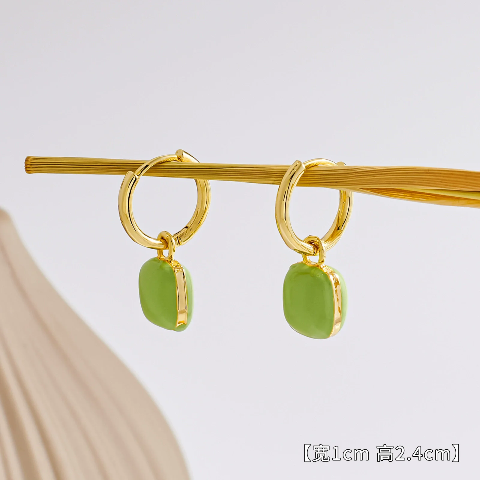 earrings Europe and America Fashionable oval U-shaped lock Light luxury, semi-diamond inlaid rose gold Small ear stud Golden Red