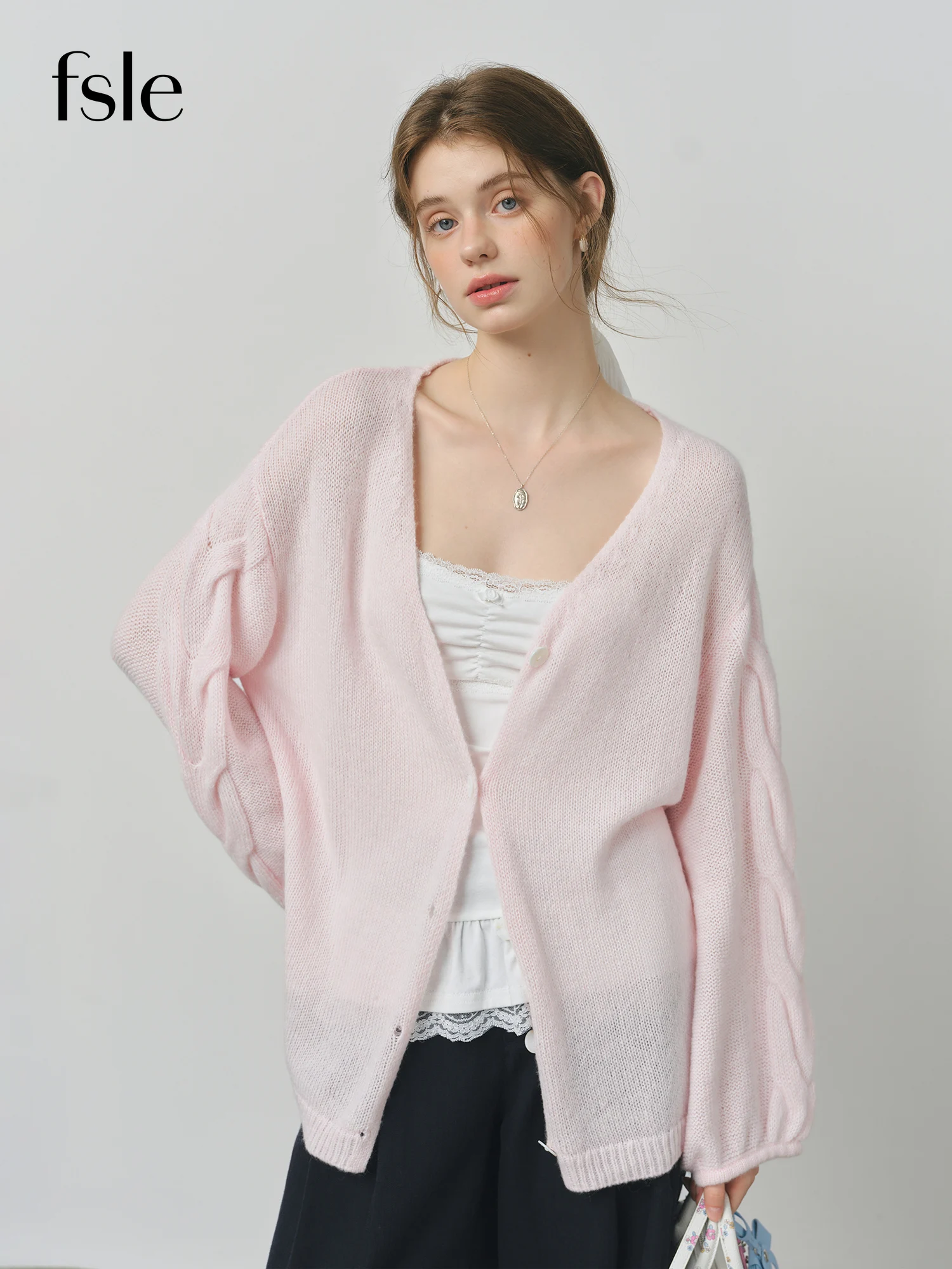 

FSLE альпака, шерсть, свободная вязаная куртка-кардиган с v-образным вырезом, женская осень 202, новинка 25FS13113