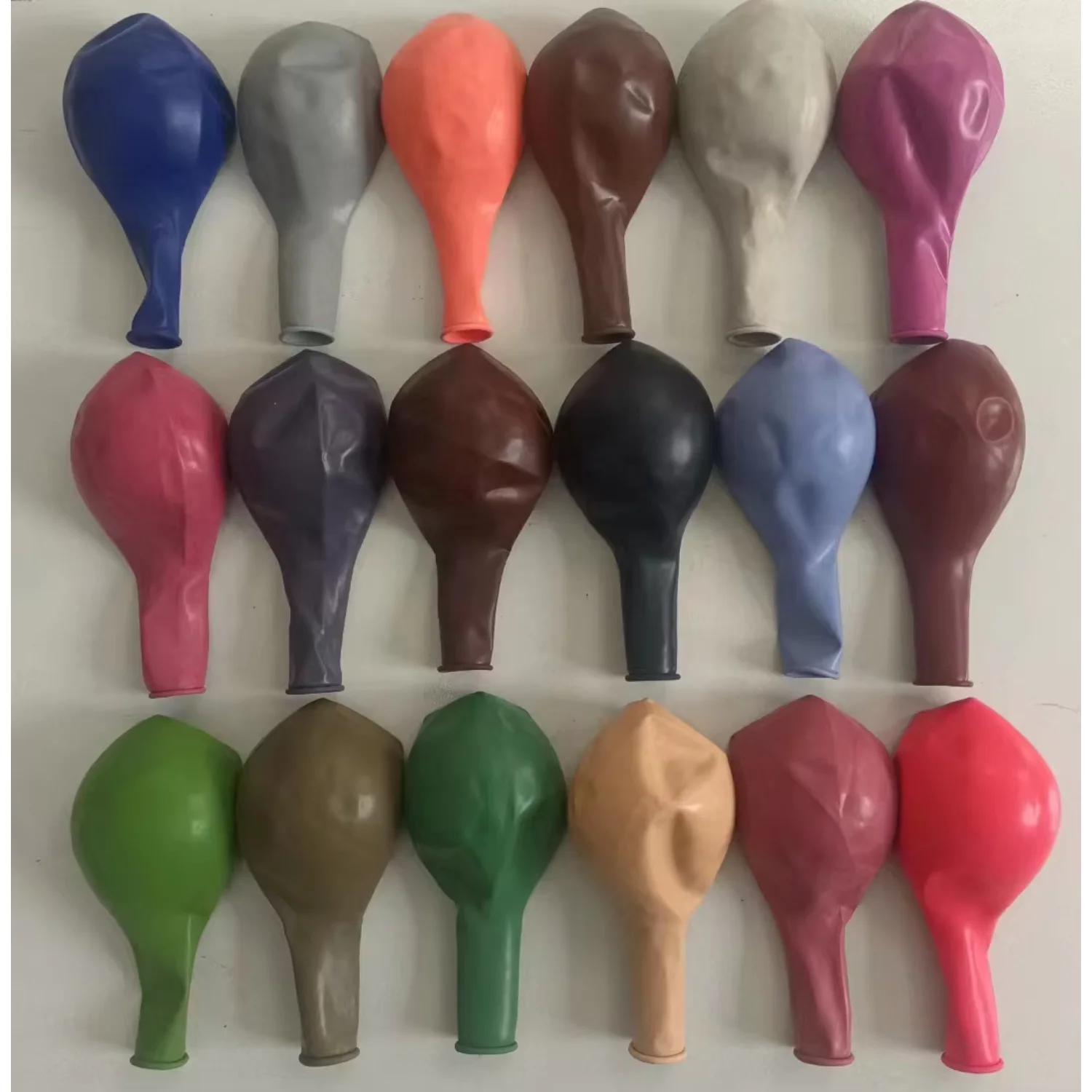 Balões grandes de 18 polegadas 10g padrão de balão de formato redondo para decoração de casamento de aniversário