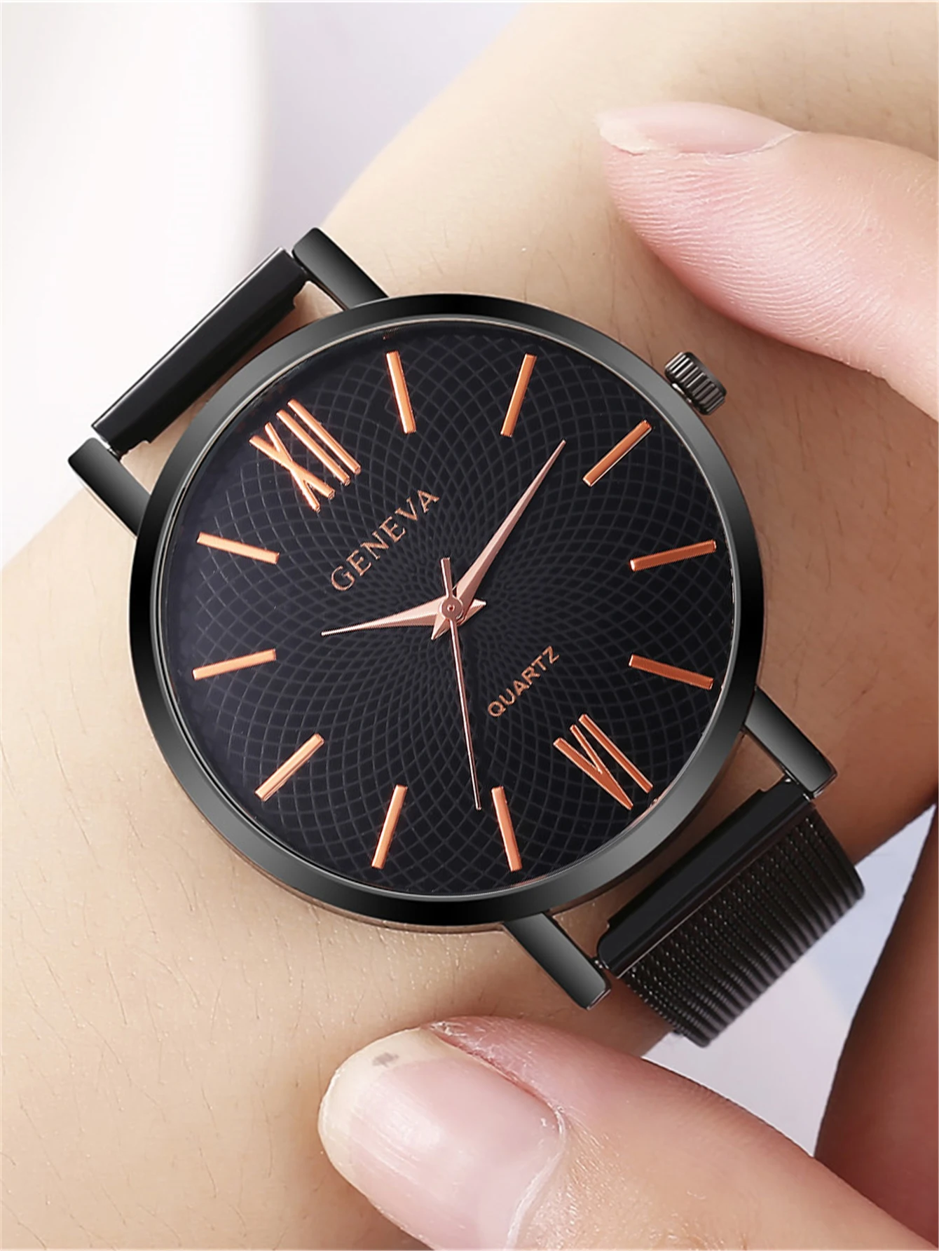 New Womens Fashion Simple Watch Ladies Leisure Watch Steel Mesh Sports Wristwatches Women\'s Watch Bracelet