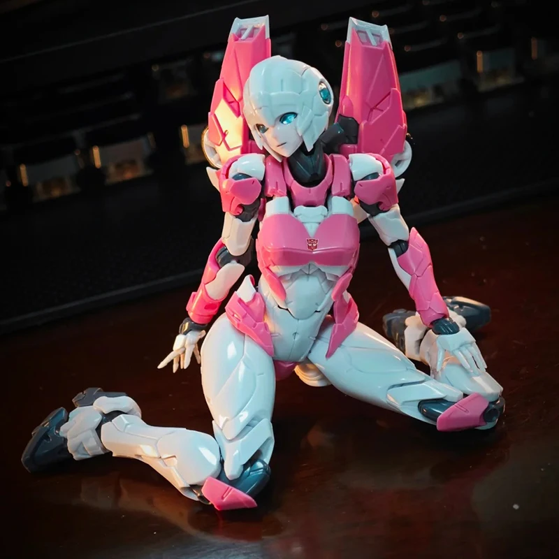 Transformers Echte Figur Arcee Anime Junge Kinder Action Figur Modell Statue Puppen Sammlung Dekoration Spielzeug Geburtstag Gif