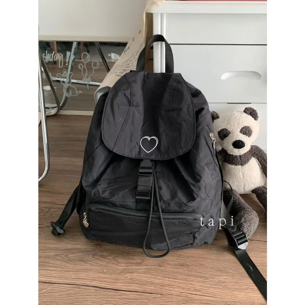 Korean Version Heart Embroidered Backpack with Black Nylon Drawstring Pocket, Computer Bag, Outdoor Travel and Leisure Backpack