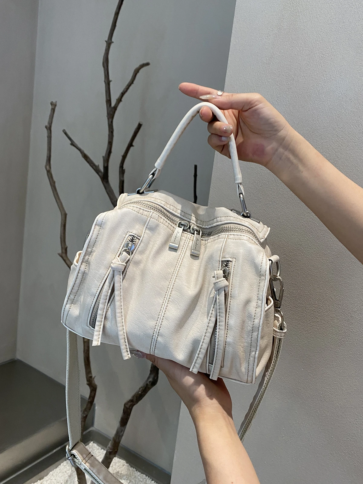 

European And American Fashion Motorcycle Style Square Handbag Simple And Casual Versatile Portable Single Shoulder Crossbody Bag