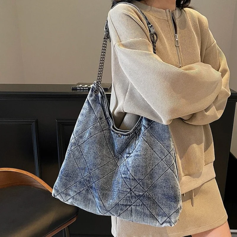 

Classic Women's Tote Bag With Pockets - Designer Leather Handbag Spacious Crossbody Shoulder Office Bag