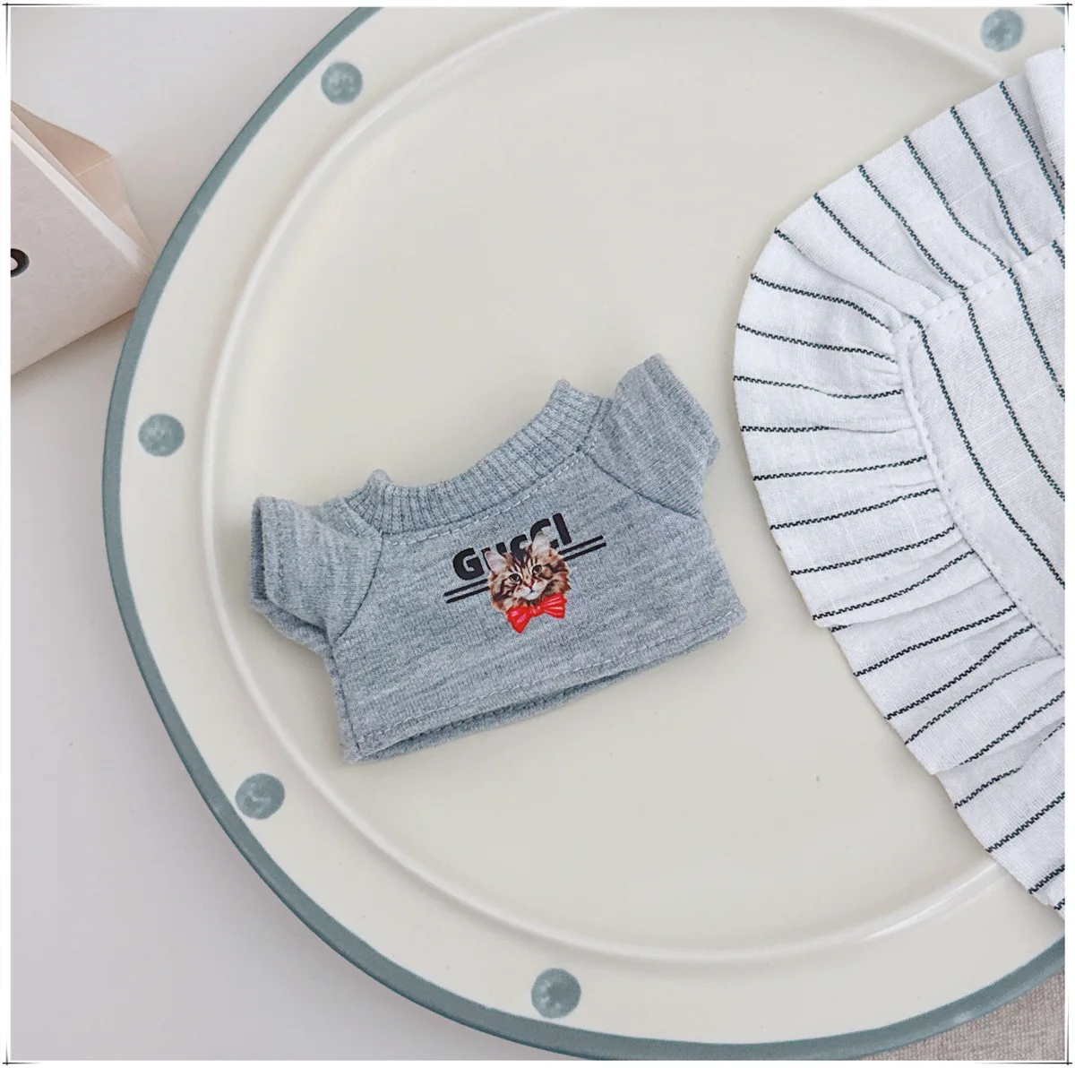 Vêtements de poupée Mini idole 10cm, T-shirt imprimé chat de dessin animé, ensemble bandeau noir, vêtements de poupée en peluche, accessoires, jouets cadeaux pour filles