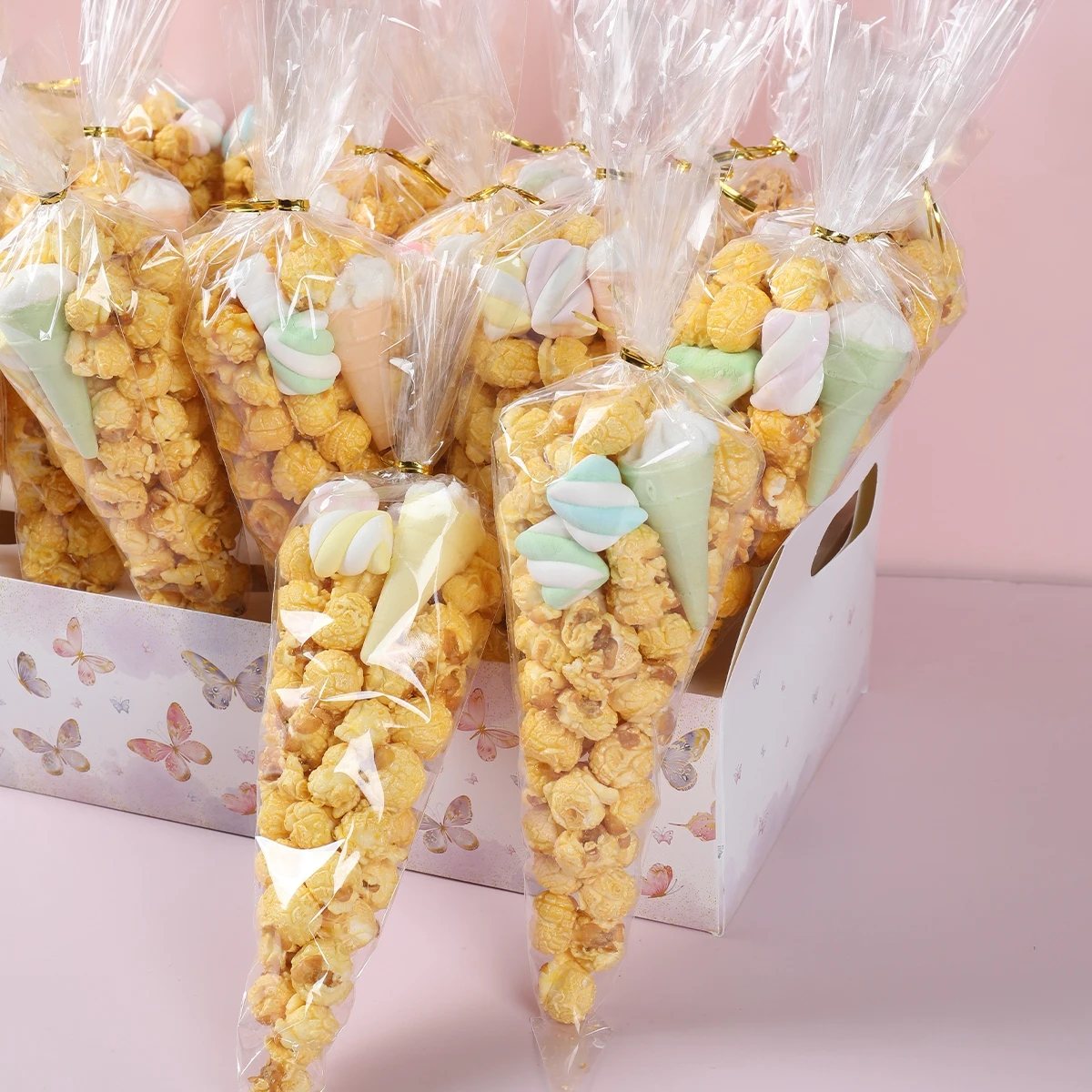 Wedding Paper Tray Cone Shaped Candy Bag for Wedding Decoration Cookie Popcorn Cones Bag Birthday Party Supplies Paper Holder