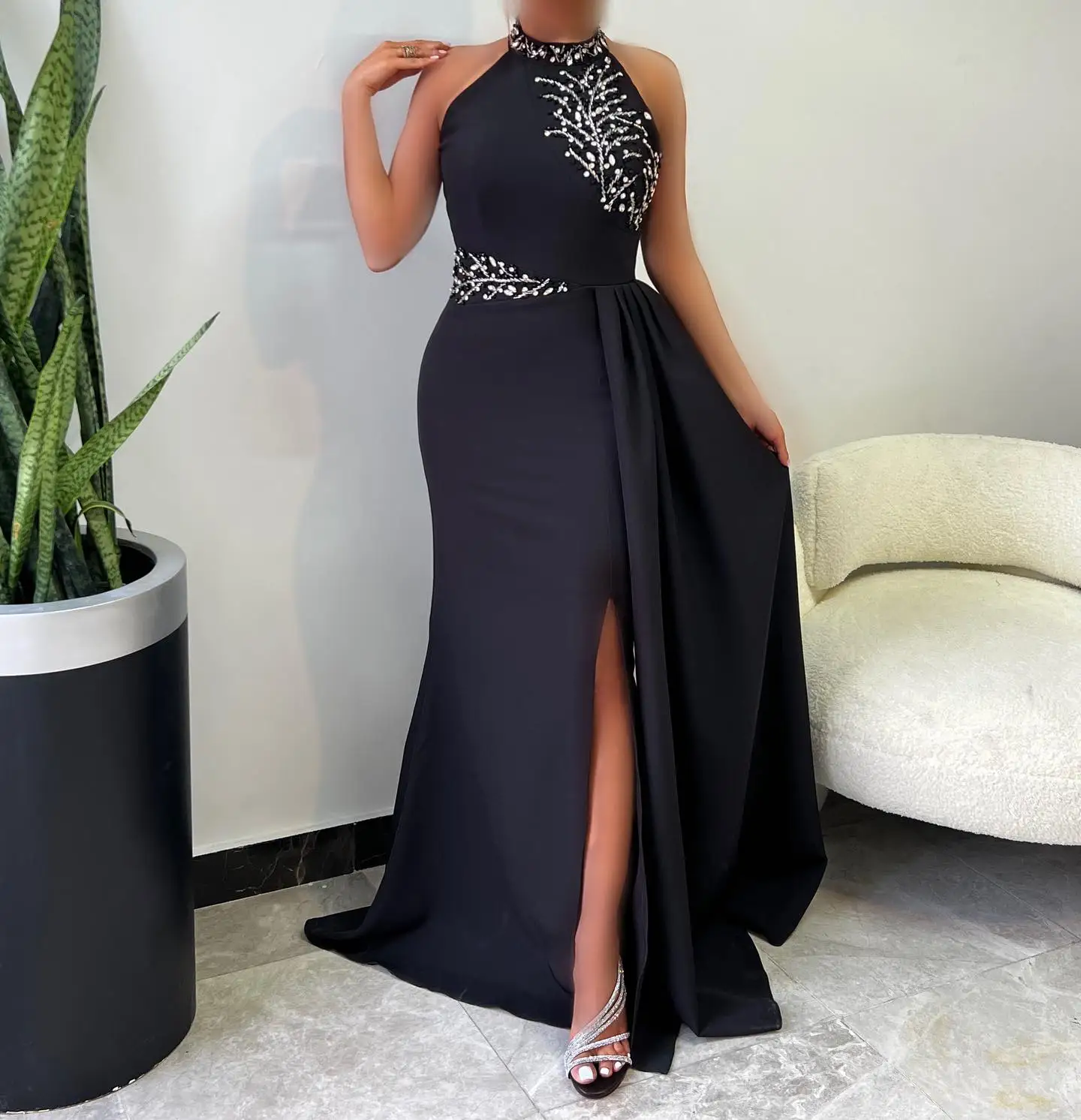 Вечернее платье из джерси по индивидуальному заказу, изысканные вечерние платья без рукавов с высоким воротником и кристаллами, классическое платье со шлейфом для особых случаев