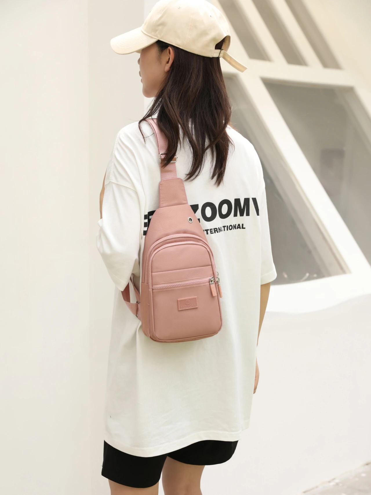 캐주얼 가슴 가방 대용량 여행 스포츠 백팩 옥스 천 지퍼 잠금 부드러운 접이식 레저용 싱글 가방...