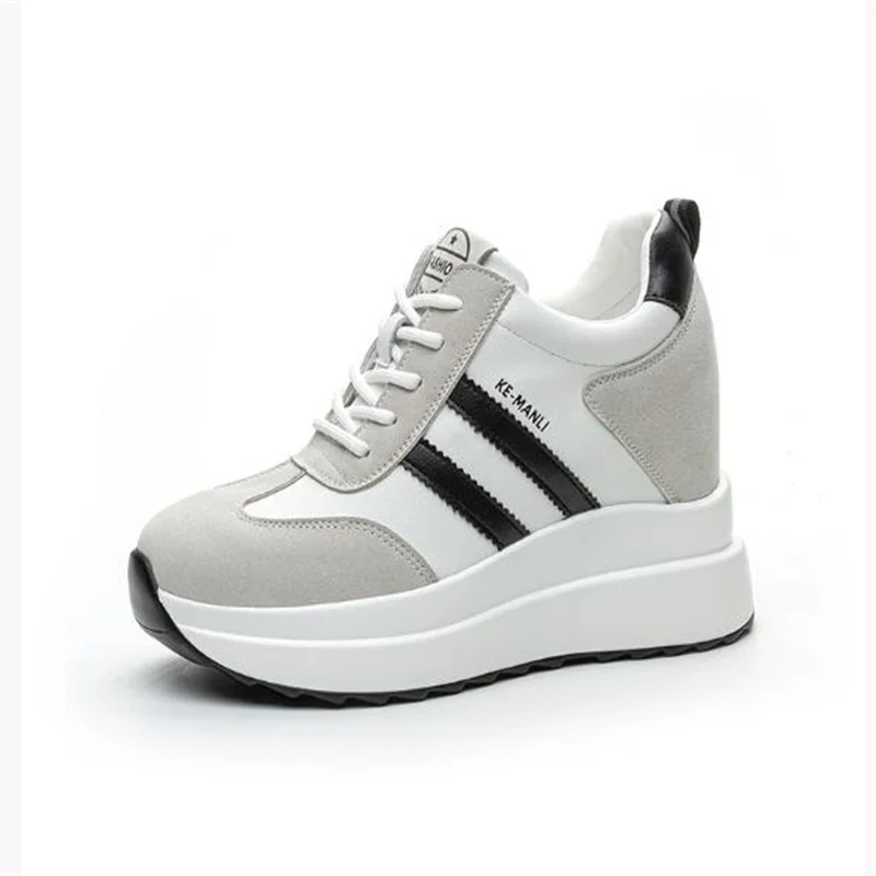 

Высочайшее качество, женские весенне-осенние массивные кроссовки на танкетке из натуральной кожи 10 см, дышащие удобные вулканизированные ботинки