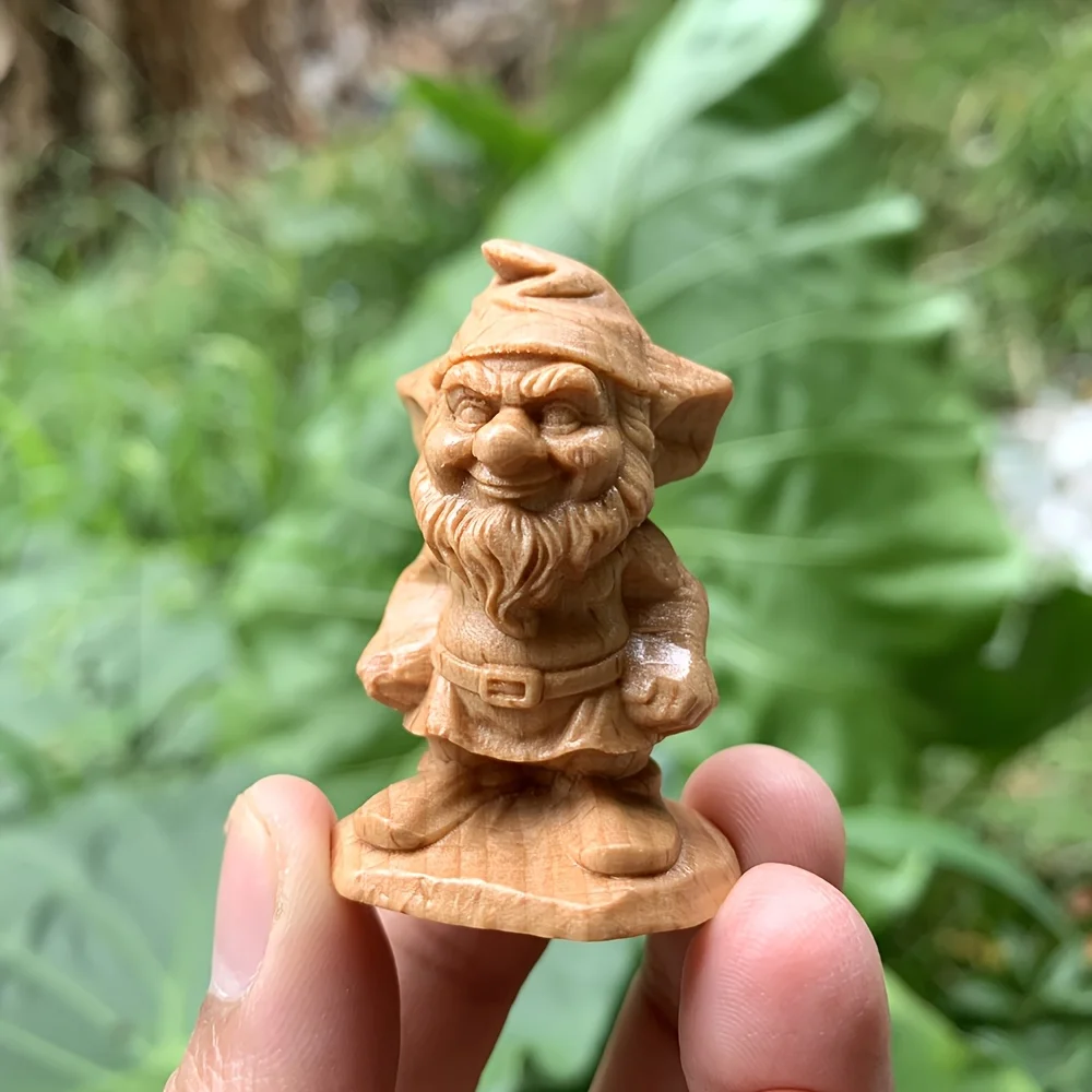Hand-Carved Wooden Creative Demon Totem Ornaments Suitable for Party Decorations, Tabletop Decorations, Holiday Decorations, Study Rooms, Housewarming Gifts, Birthday Gifts, Home Decor