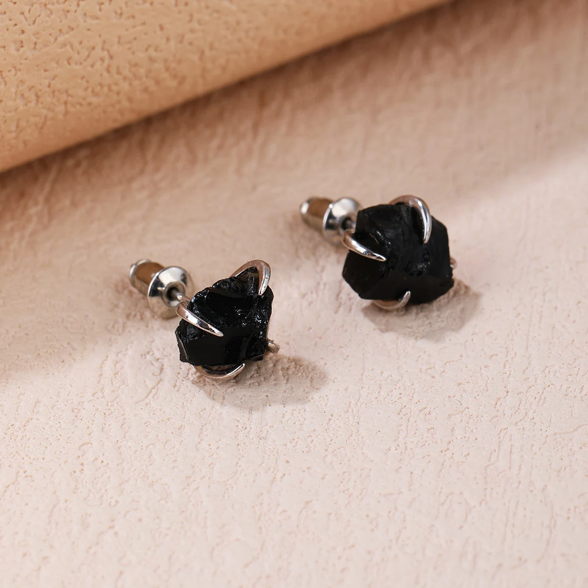 

BOROSA 5Pcs Black Agate Earrings Women Studs Birthstone for Women Unshaped Earrings GH011