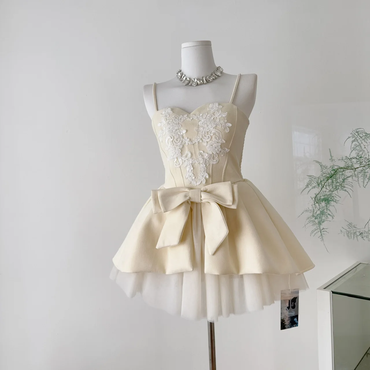 

Женское осенне-зимнее элегантное короткое платье трапециевидной формы без рукавов с бантом, женское кружевное вечернее платье с цветочным ремешком