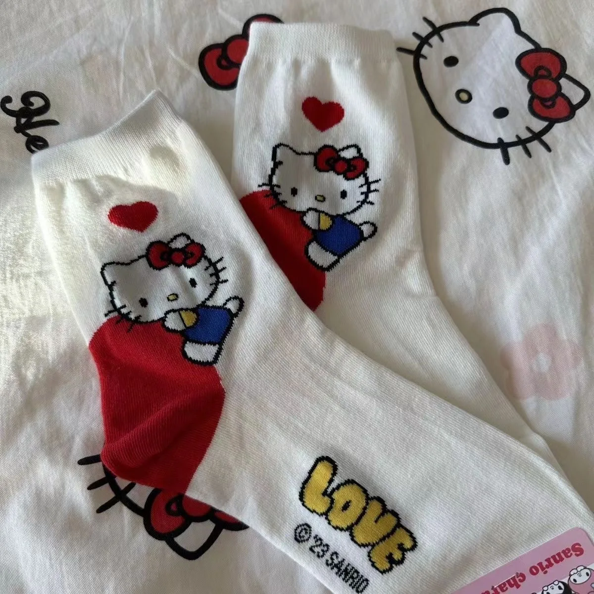 6Pcs/set Sanrio Female Cotton Socks Cartoon Cinnamoroll My Melody Kuromi Girls Socks Student Mid-tube Non-slip Socks Girl Gift