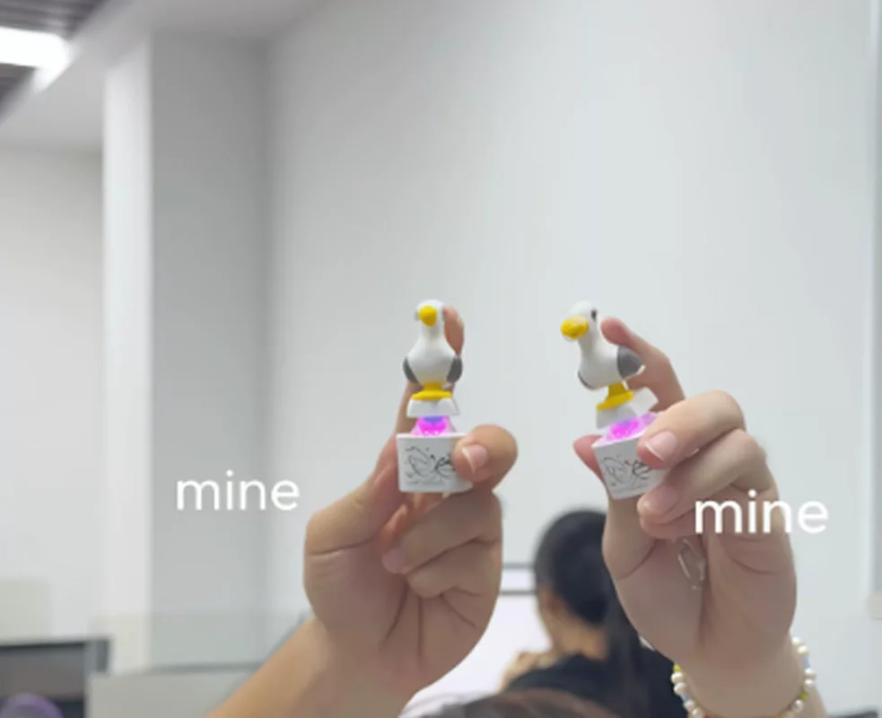 Mine Seagull Keycap Keychain Luminous Sounding Stress Relief Creative Fidget Toy Portable Electronic Pendant For Adult Relax view 4