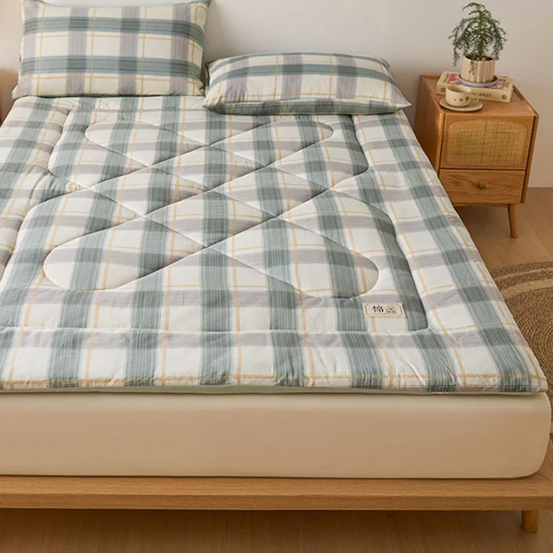 A-Class Cotton Mattress for Student Dormitories Nordic Checkered Printed Thick Cushion for Bed All-Season Single Home Decoration