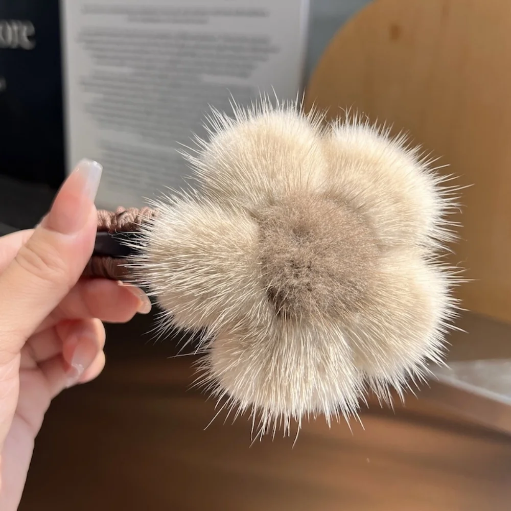 2025 Fashion Plush Natural Mink Fur New Hairpin Hair Claw Women Elegant Temperament Real Fur Hairgrips Hair Accessories