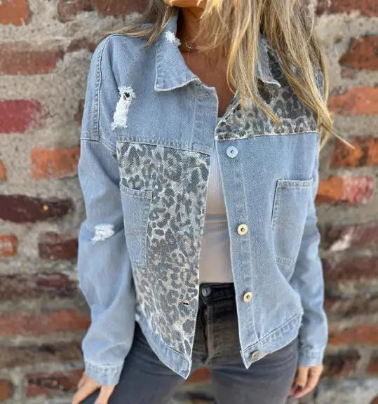 Nowa kurtka jeansowa z perforacją na jesień/zimę 2025, damska, z długim rękawem, z patchworkiem w panterkę, krótka kurtka.