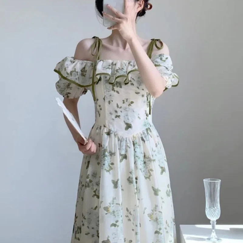 Green Floral One-shoulder Suspender Dress with Temperament and Gentle Temperament Vacation Forest First Love Skirt