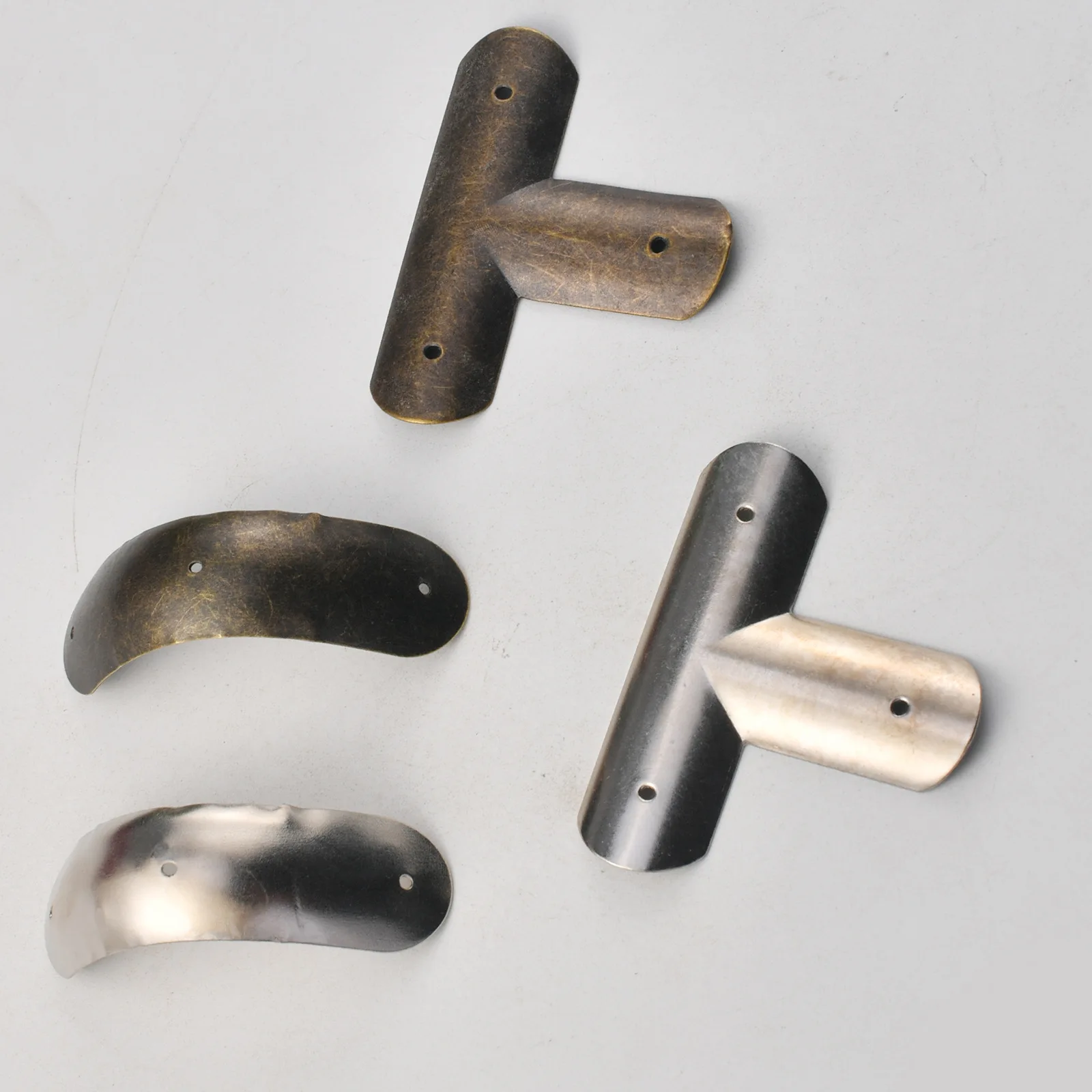 T-shaped corner-wrapping spray paint black iron material right-angle connector T-shaped connector reinforced wood board
