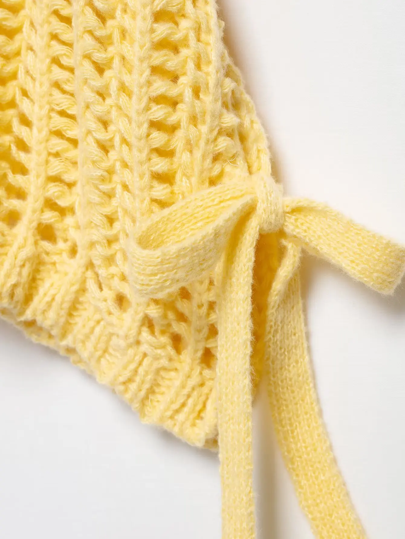 Atasan Rajut Wanita Model Terbaru 2025 Warna Solid dengan Tali Serut, Gaya Vintage Kasual Elegan dengan Hiasan Tali