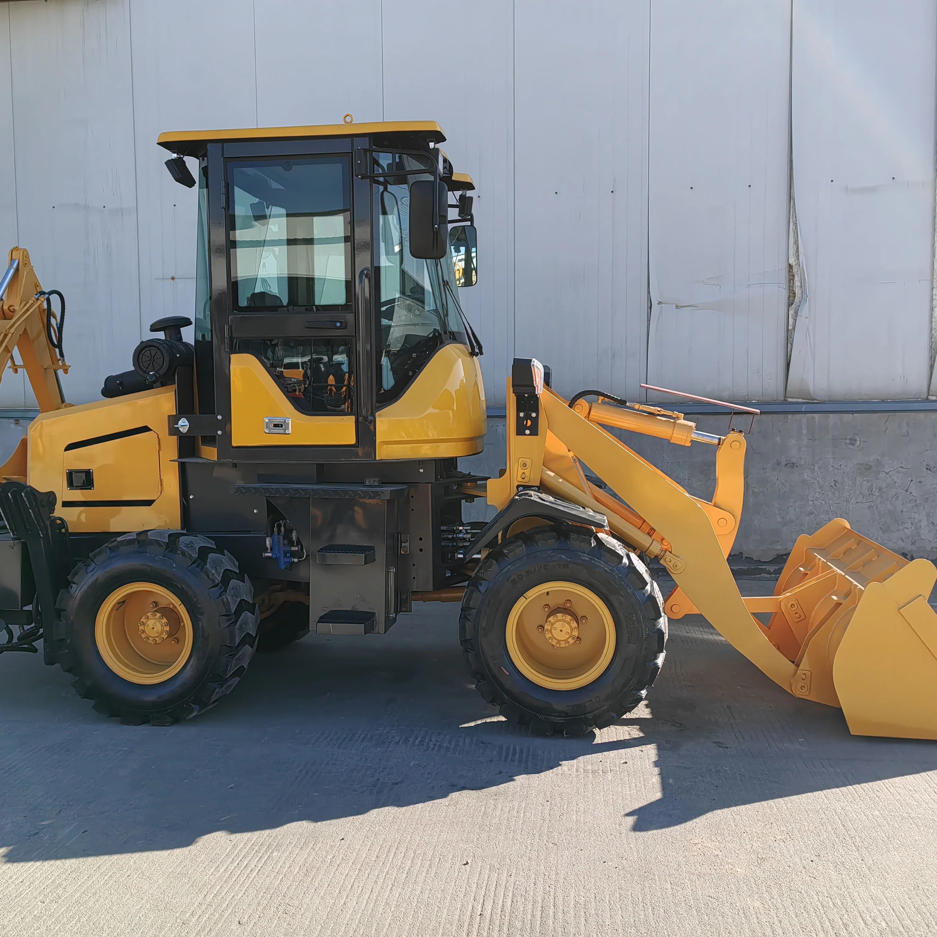 China-Made Four-Wheel Drive Backhoe Loader for Engineering Construction for Export Sale