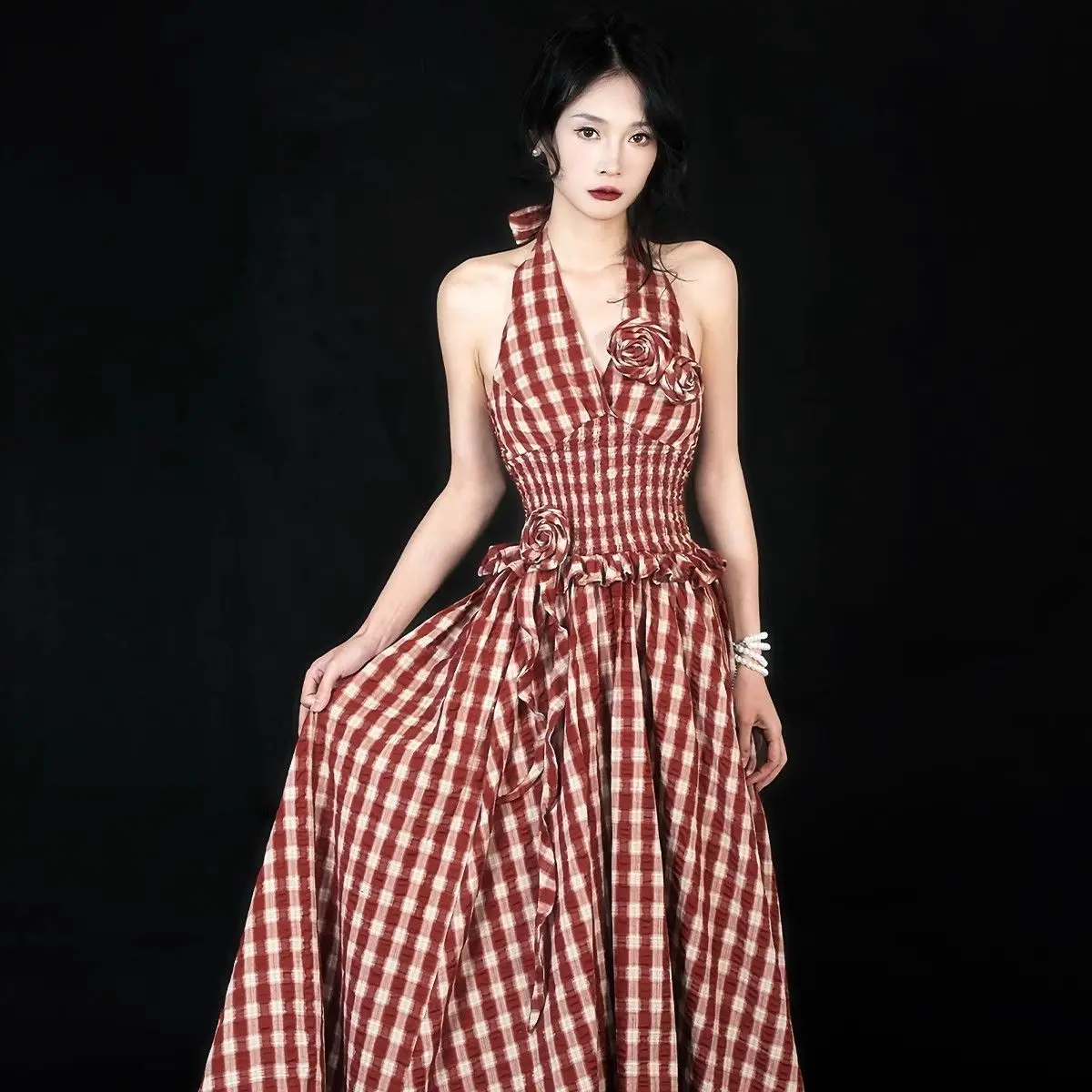 

2025 Plaid Vacation Handmade Flower Tie Halter Maxi Dress for Women Sleeveless Photo Friendly Outfit Spring Summer