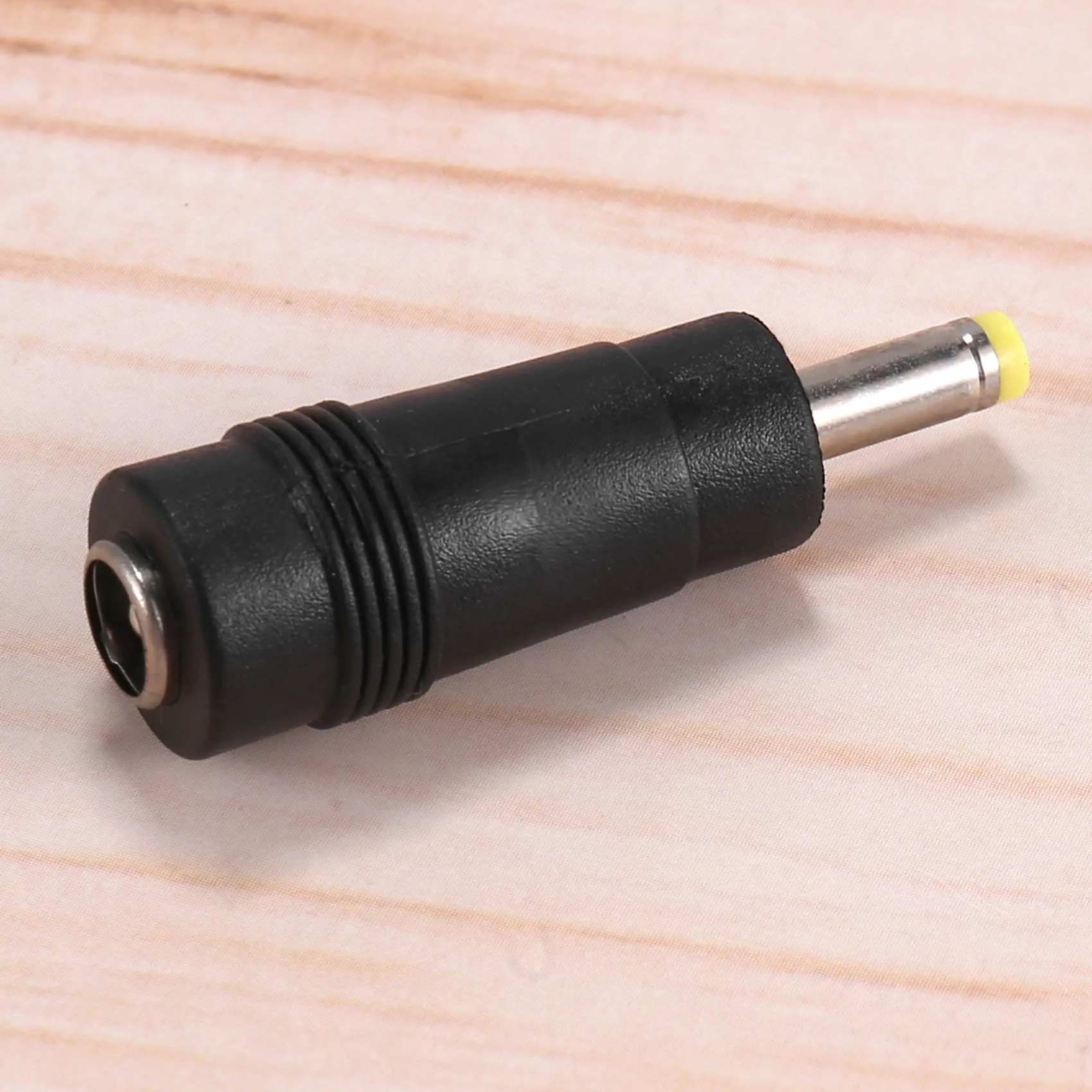 

AT14 Yellow Tip 4.0x1.7 mm Male Plug to 5.5x2.1mm Female Jack DC Power Connector Black