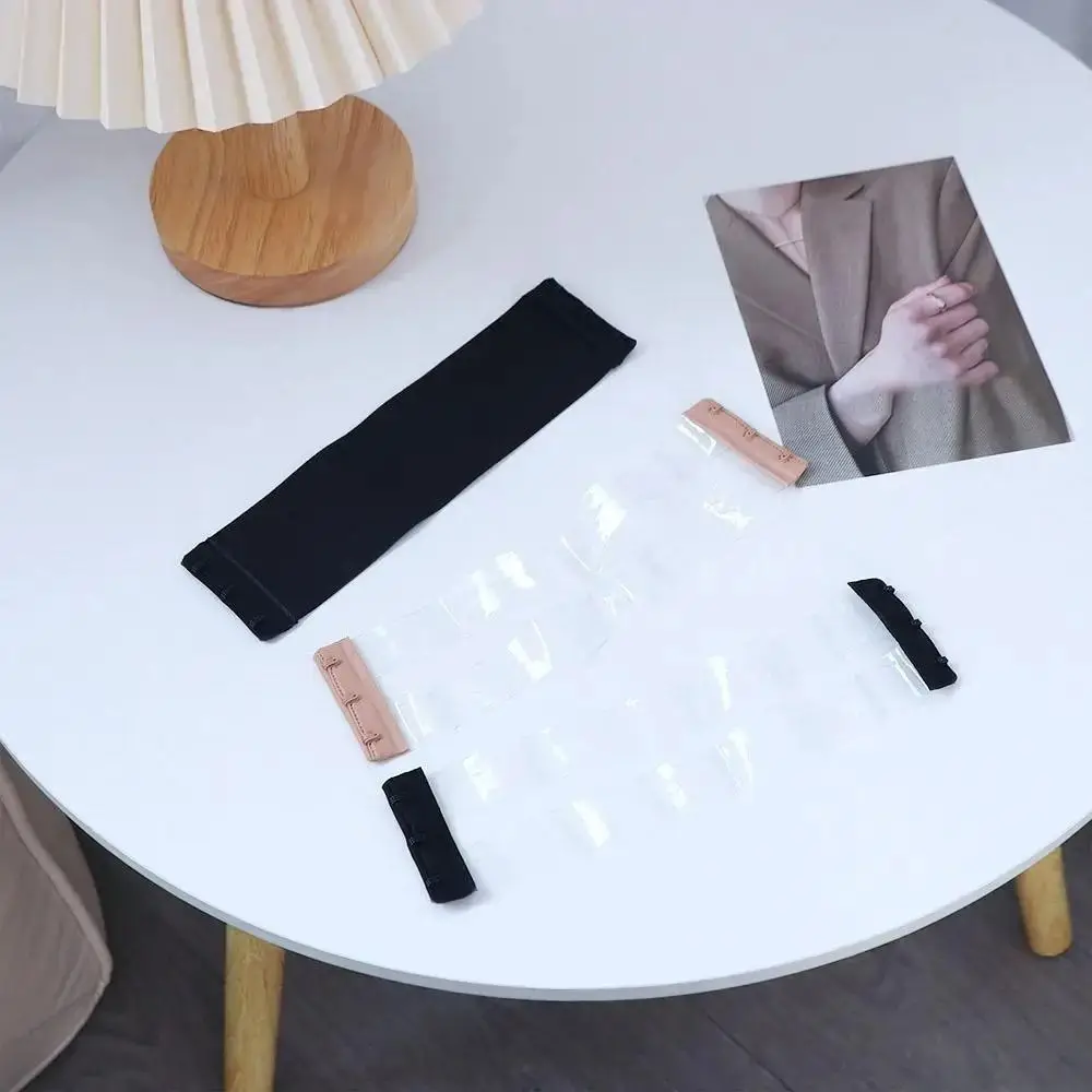 1個入り 丈夫で滑り止め付きバックルブラエクステンダー 目に見えない3フック付き伸縮性バンド クリアバックレスブラストラップ 背中見せの服に