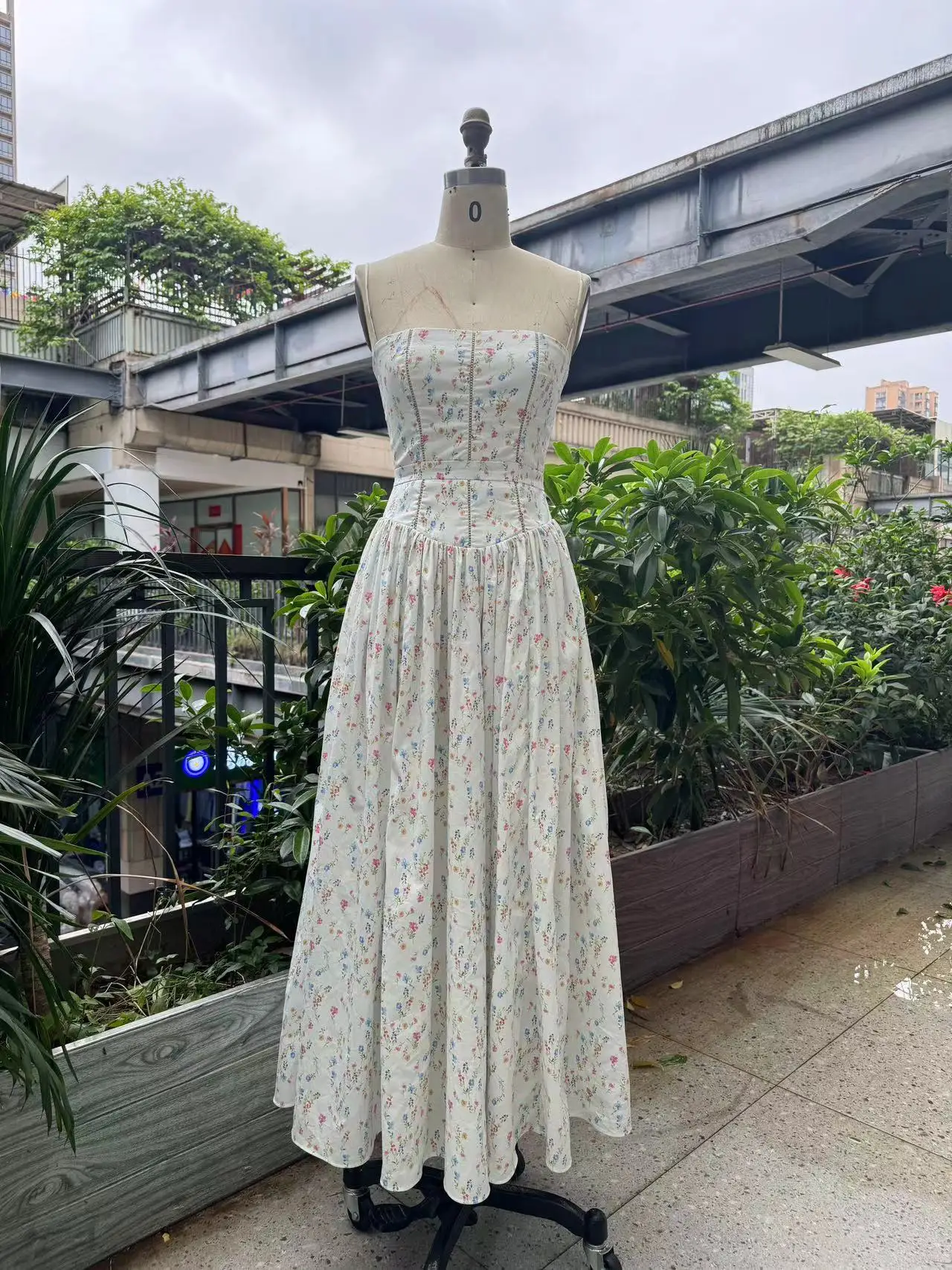 

Платье с бретелькой на шее и цветочной талией, темпераментное, элегантное, курортное, женское длинное платье А-силуэта, новинка лета 2023 г.