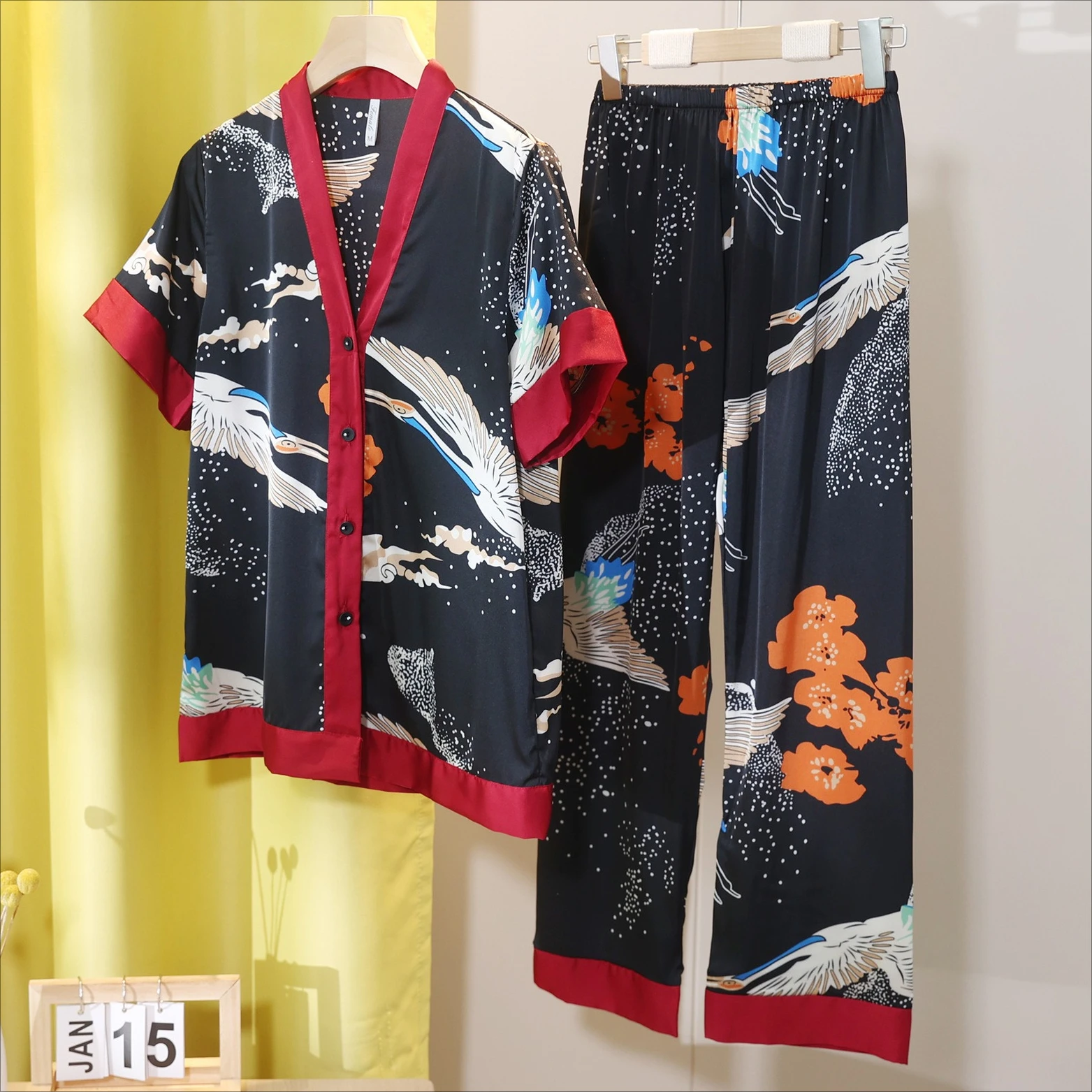 

Pajamas Set Sleepwear Suit Women Ice Silk Satin Short Sleeve Shirt Trouser PJS Homewear Summer Print Pijamas Nightsuits Lingerie