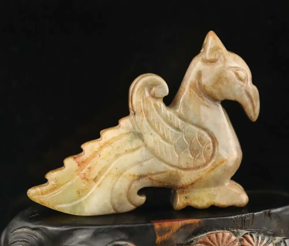 Old natural jade hand-carved statue of bird pendant