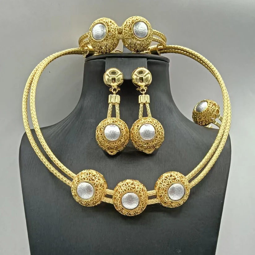 Gold Plated Textured Choker Jewelry Set Round Floral Pendant Necklace Earrings Bracelet Ring African Bridal Wedding Accessories