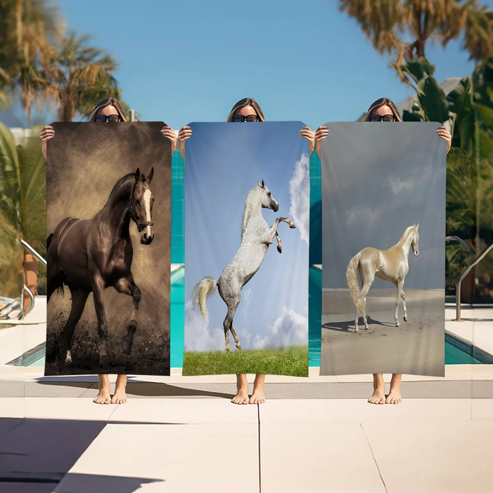 beautiful horse Microfiber Beach Towel Absorbent Quick dry Soft Yoga Swimming Resort Mountain Climbing Towel