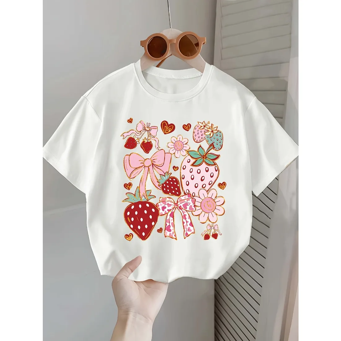 Summer New Children's Round Neck T-shirt Loose Comfortable FashionableVersatile Simple Strawberry Ribbon Pattern Printed Top