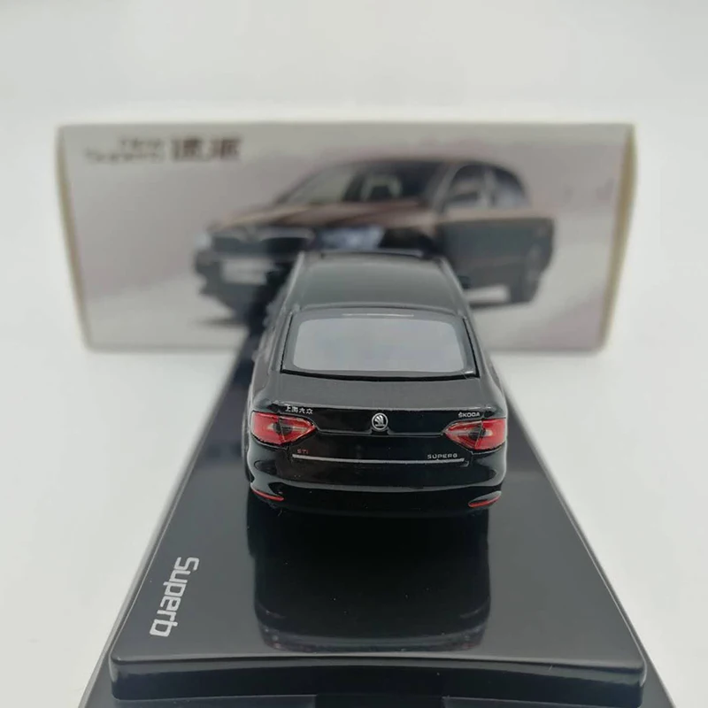 スーパー合金ダイキャスト車モデル,収集可能なおもちゃ,お土産,スケール1:64,新品