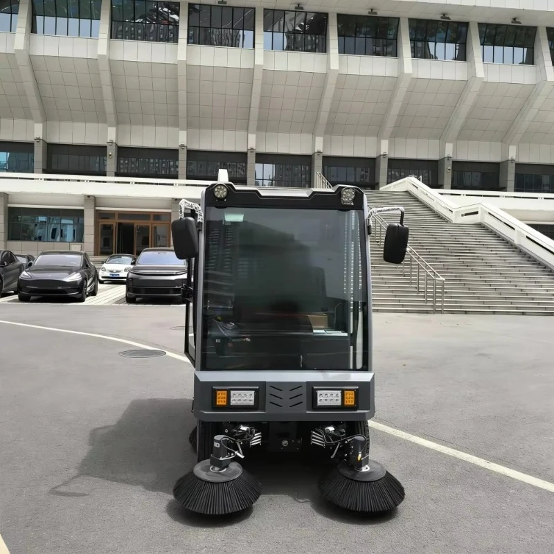 Closed Driving Sweeper Thermal Burn-Off 2300mm Cleaning Path for Industrial Parks Residential Areas Schools Leaf