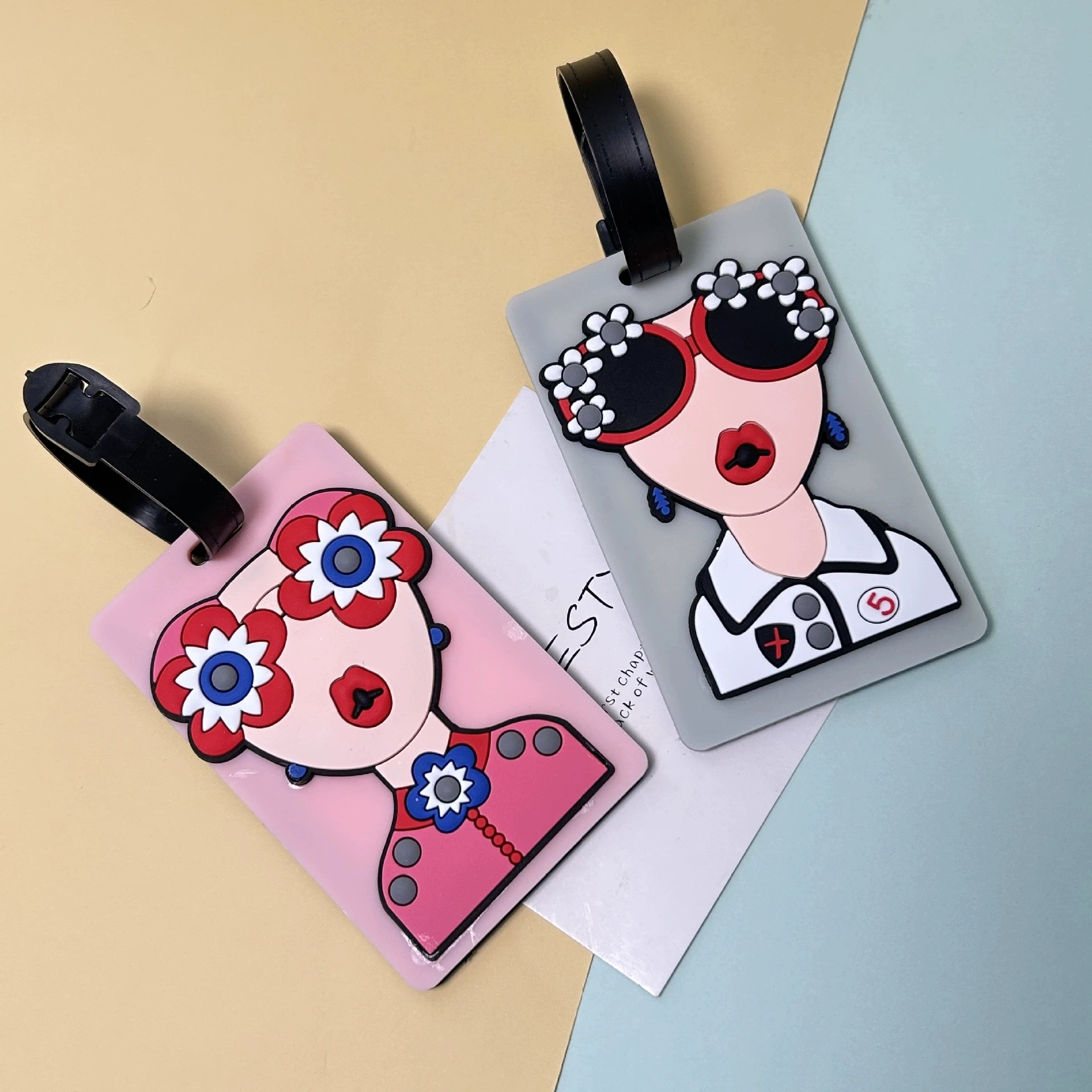 ป้ายติดกระเป๋าเดินทางลายการ์ตูนแฟชั่น - อุปกรณ์เสริมการเดินทางสุดสร้างสรรค์สำหรับการระบุกระเป๋าเดินทาง