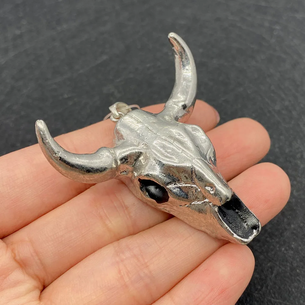 Exquisite Resin Bull Head Pendant 45x46mm Bull Bone Vintage Charm Making Fashion Jewelry DIY Necklace Earrings Accessories