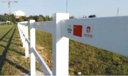 Custom Horse ranch paddock fence factory vinyl plastic PVC ,cheap plastic white PVC horse fence