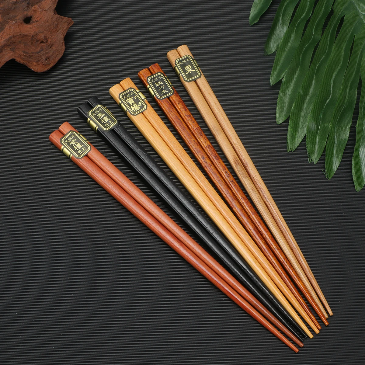 

5 Pairs Japanese Style Chopsticks Non-slip Natural Wood Chopsticks Tableware for Home Restaurant (Square, Simple Set)