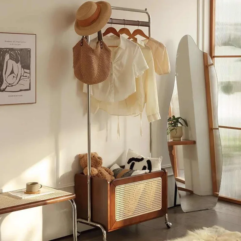 أرضية منزلي من الروطان، رف معطف وابي سابي من الفولاذ المقاوم للصدأ، شماعة متنقلة لغرفة النوم من الخشب الصلب، رف تخزين الملابس