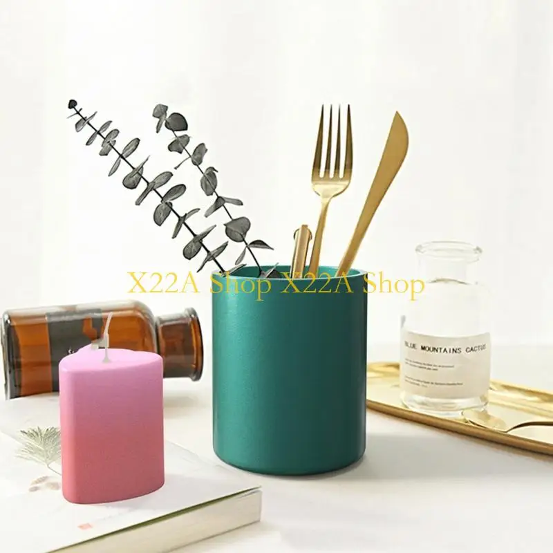 قالب سيليكون شمعة فريد من نوعه لفرش مكياج الجص اليدوي المصنوع يدويًا.