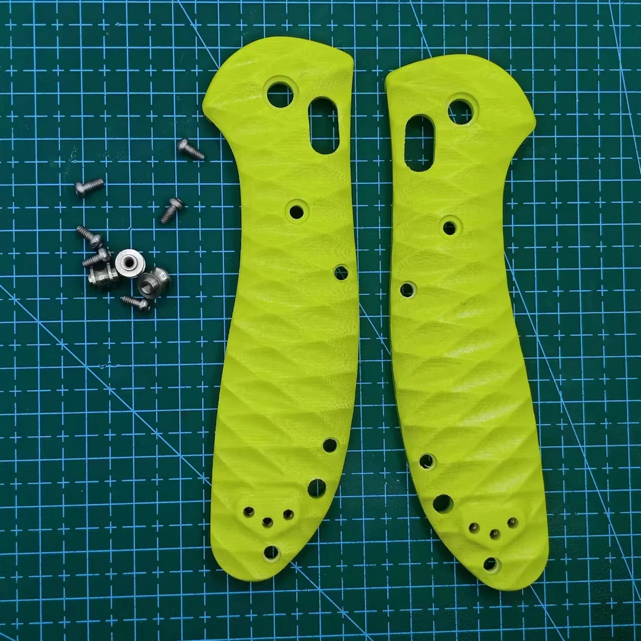 

1 Pair G10 Material Handle Scales for Benchmade Griptilian 551 Folding Knife